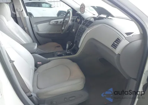 2010 Chevrolet Traverse Lt z USA, uszkodzony, nr VIN 1GNLRGED4AS127824